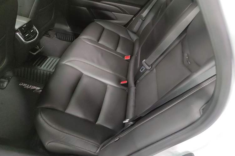Used Cadillac XTS 2018 28T Elite Edition Left Rear Seat
