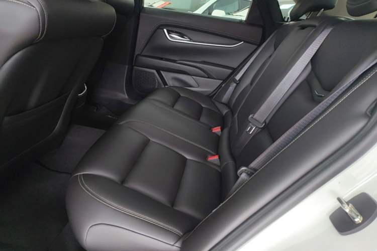 Used Cadillac XTS 2018 28T Tech Edition Left Rear Seat