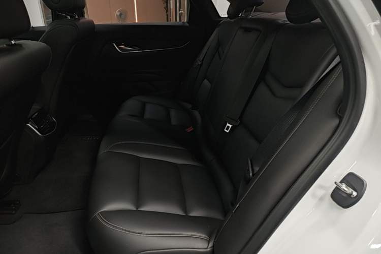 Used Cadillac XTS 2018 28T Tech Edition Left Rear Seat