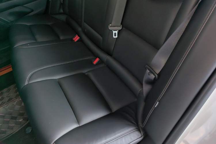 Used Cadillac XTS 2018 28T Elite Edition Left Rear Seat