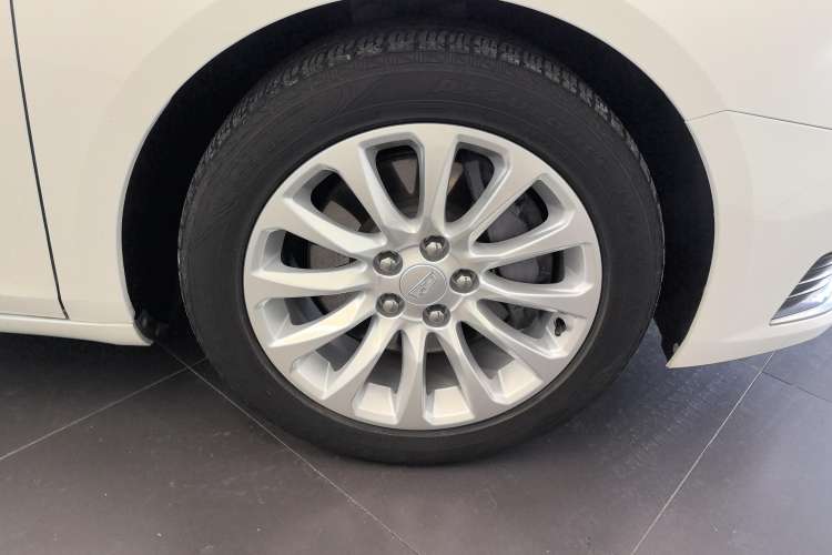 Used Cadillac XTS 2018 28T Tech Edition Left Rear Wheel Hub