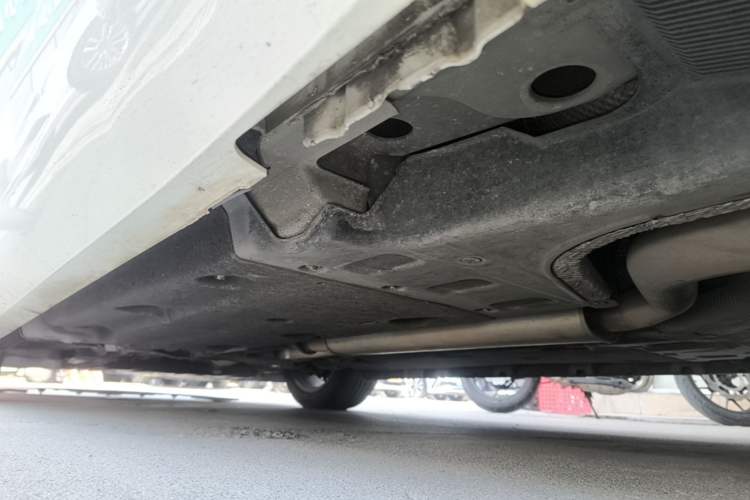 Used Cadillac XTS 2018 28T Tech Edition Left Side Sill