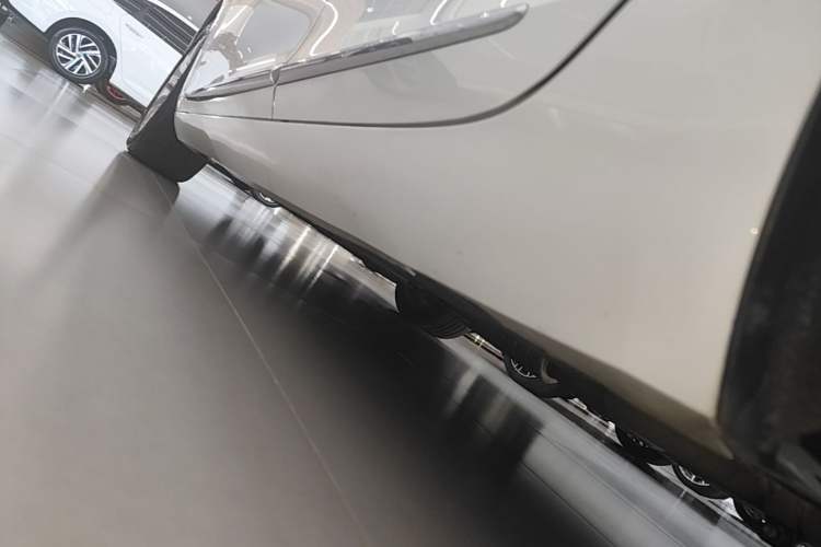 Used Cadillac XTS 2018 28T Elite Edition Left Side Sill