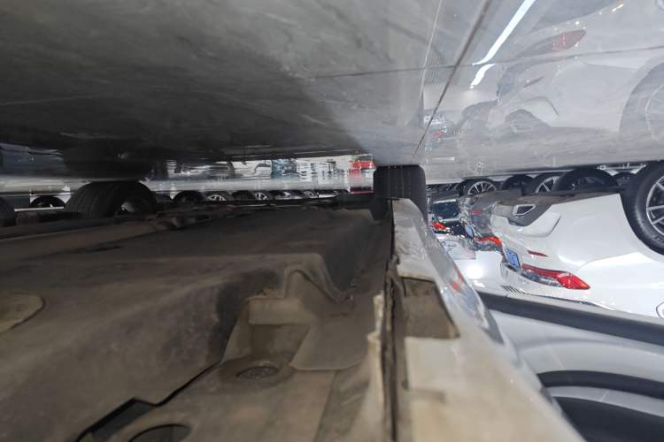 Used Cadillac XTS 2018 28T Elite Edition Left Side Sill