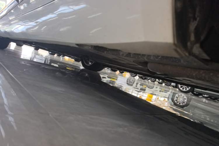 Used Cadillac XTS 2018 28T Tech Edition Left Side Sill