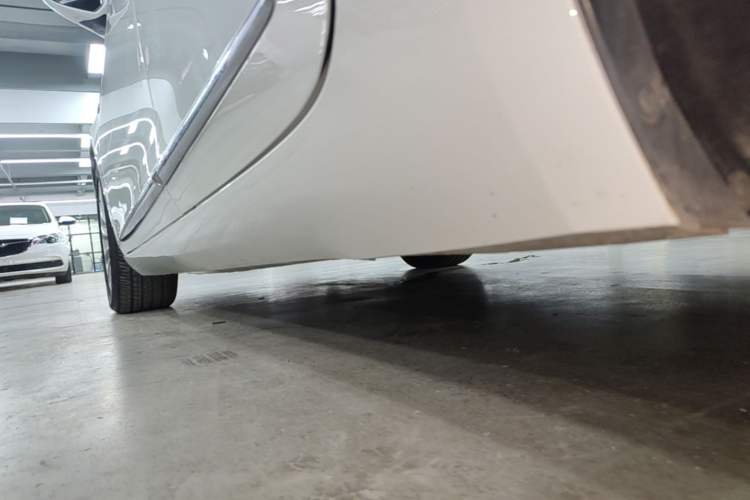 Used Cadillac XTS 2018 28T Elite Edition Left Side Sill