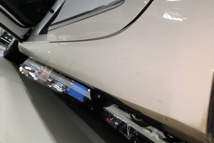 Used Cadillac XTS 2018 28T Tech Edition Left Side Sill
