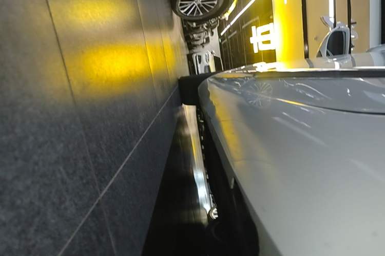 Used Cadillac XTS 2018 28T Tech Edition Left Side Sill
