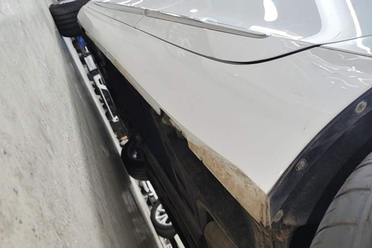 Used Cadillac XTS 2018 28T Elite Edition Left Side Sill