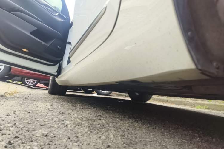 Used Cadillac XTS 2018 28T Elite Edition Left Side Sill
