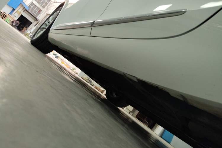 Used Cadillac XTS 2018 28T Luxury Edition Left Side Sill