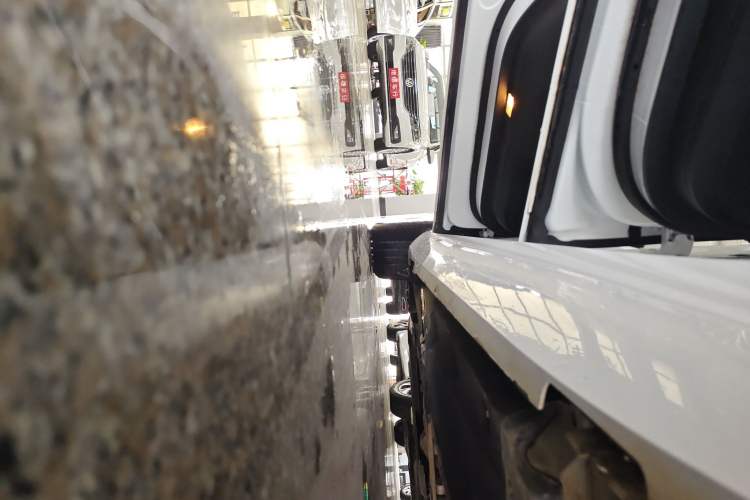 Used Cadillac XTS 2018 28T Tech Edition Left Side Sill