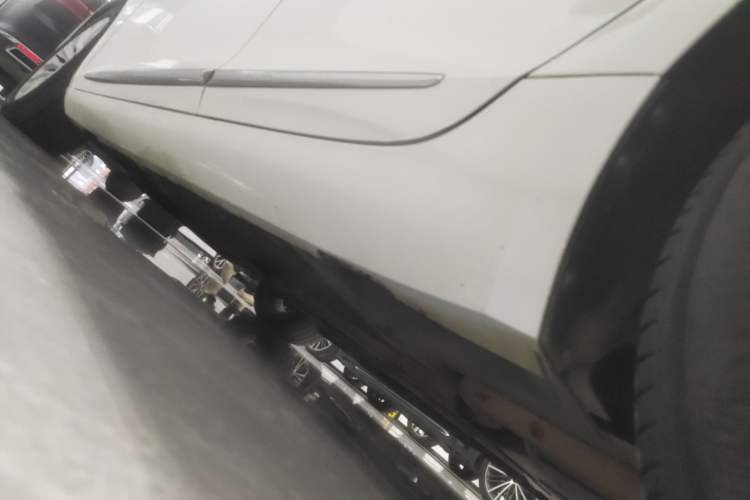 Used Cadillac XTS 2018 28T Elite Edition Left Side Sill