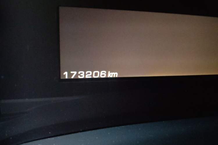 Used Cadillac XTS 2018 28T Elite Edition Odometer Close Up