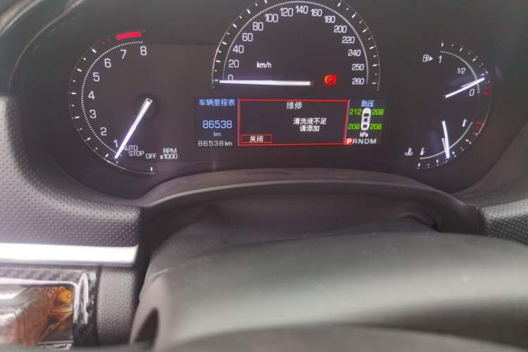 Used Cadillac XTS 2018 28T Tech Edition Odometer Close Up