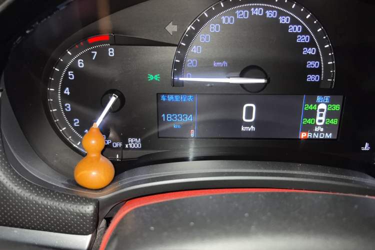 Used Cadillac XTS 2018 28T Tech Edition Odometer Close Up
