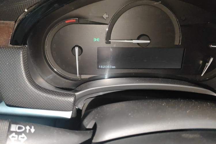 Used Cadillac XTS 2018 28T Elite Edition Odometer Close Up