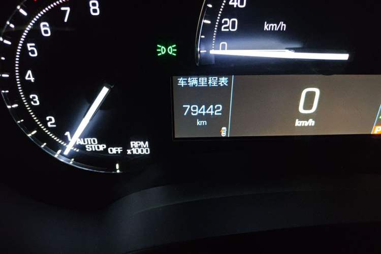 Used Cadillac XTS 2018 28T Elite Edition Odometer Close Up