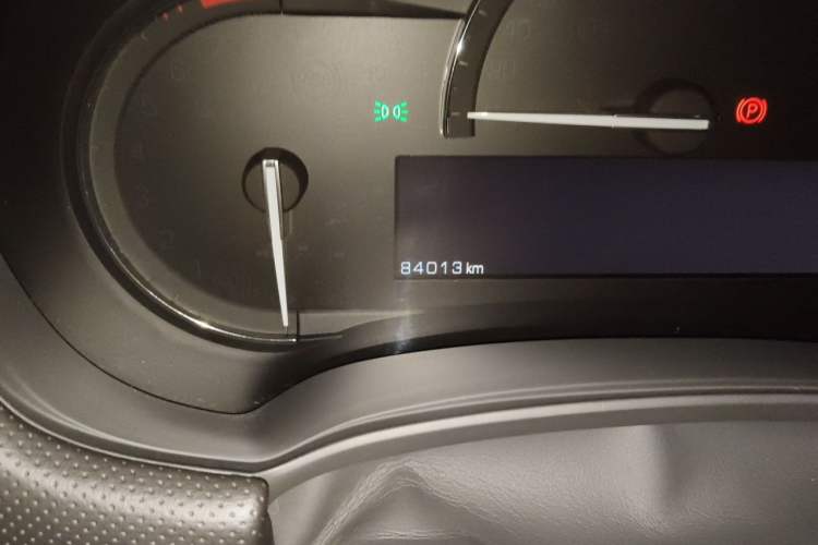 Used Cadillac XTS 2018 28T Tech Edition Odometer Close Up
