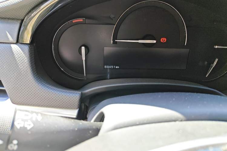 Used Cadillac XTS 2018 28T Tech Edition Odometer Close Up