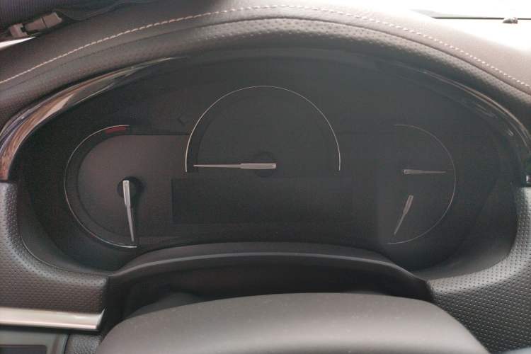 Used Cadillac XTS 2018 28T Elite Edition Odometer Close Up