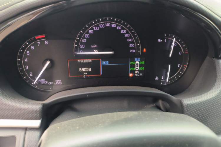 Used Cadillac XTS 2018 28T Tech Edition Odometer Close Up