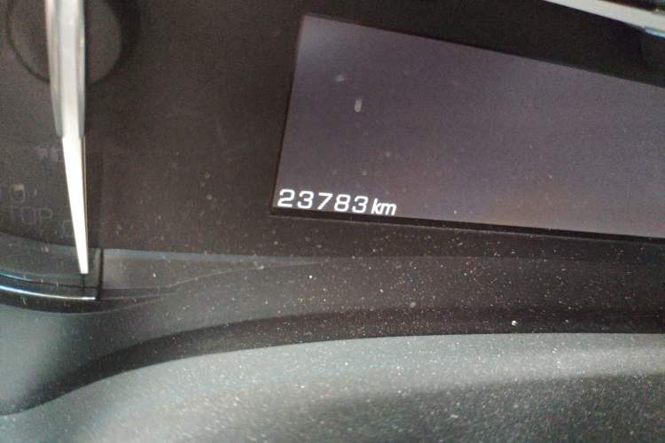 Used Cadillac XTS 2018 28T Elite Edition Odometer Close Up