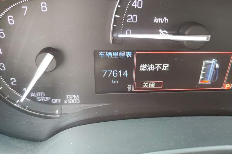 Used Cadillac XTS 2018 28T Elite Edition Odometer Close Up