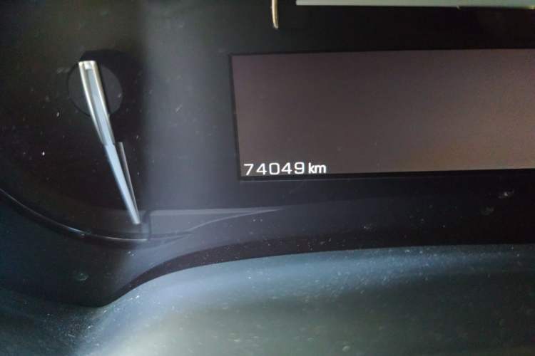 Used Cadillac XTS 2018 28T Elite Edition Odometer Close Up
