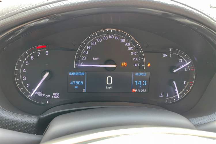 Used Cadillac XTS 2018 28T Tech Edition Odometer Close Up