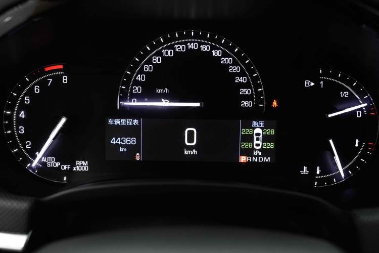 Used Cadillac XTS 2018 28T Elite Edition Odometer Close Up