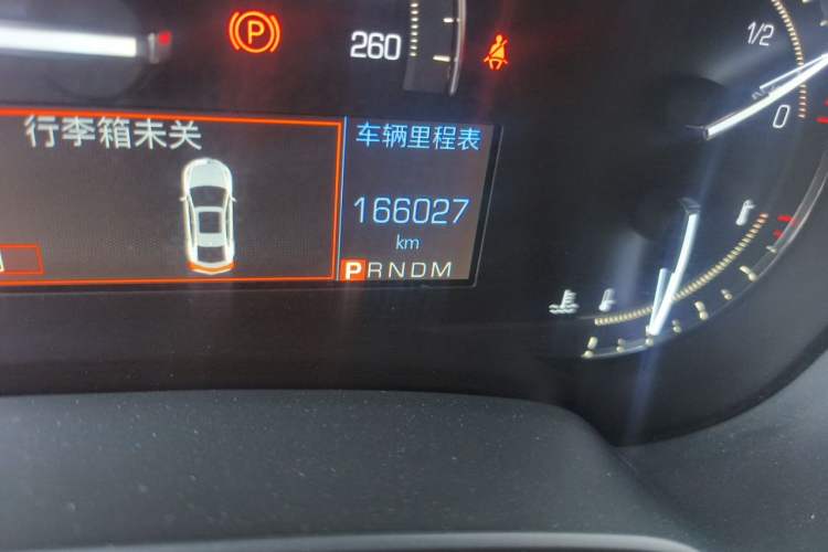 Used Cadillac XTS 2018 28T Tech Edition Odometer Close Up