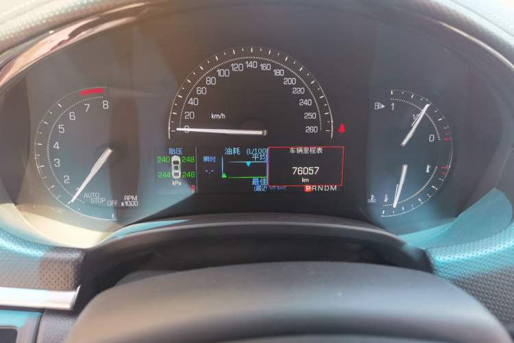Used Cadillac XTS 2018 28T Tech Edition Odometer Close Up