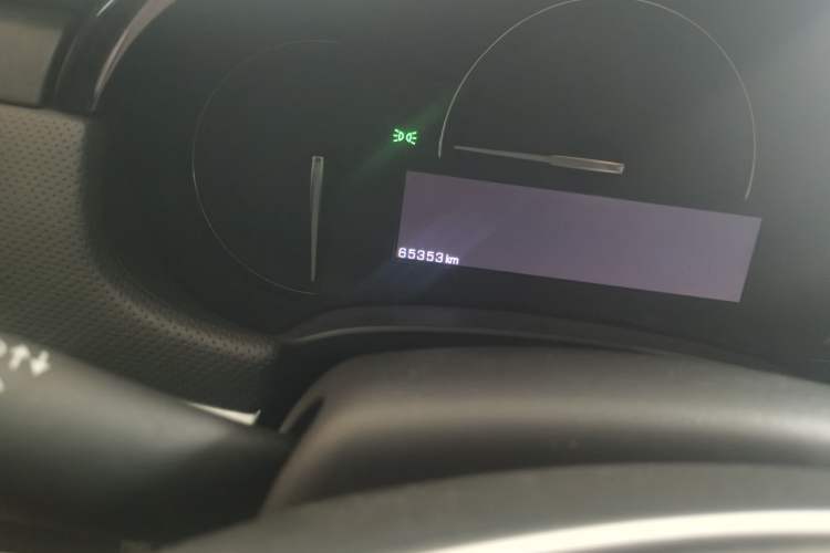 Used Cadillac XTS 2018 28T Tech Edition Odometer Close Up