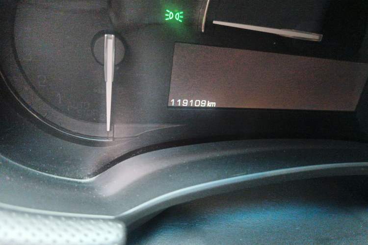 Used Cadillac XTS 2018 28T Tech Edition Odometer Close Up