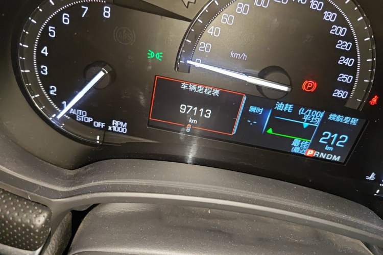 Used Cadillac XTS 2018 28T Tech Edition Odometer Close Up