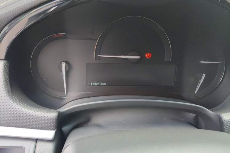Used Cadillac XTS 2018 28T Tech Edition Odometer Close Up