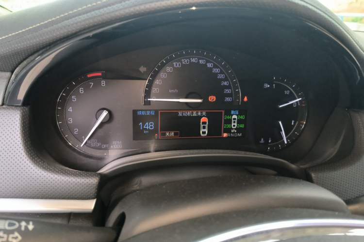 Used Cadillac XTS 2018 28T Tech Edition Odometer Close Up
