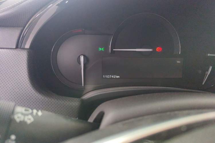 Used Cadillac XTS 2018 28T Tech Edition Odometer Close Up