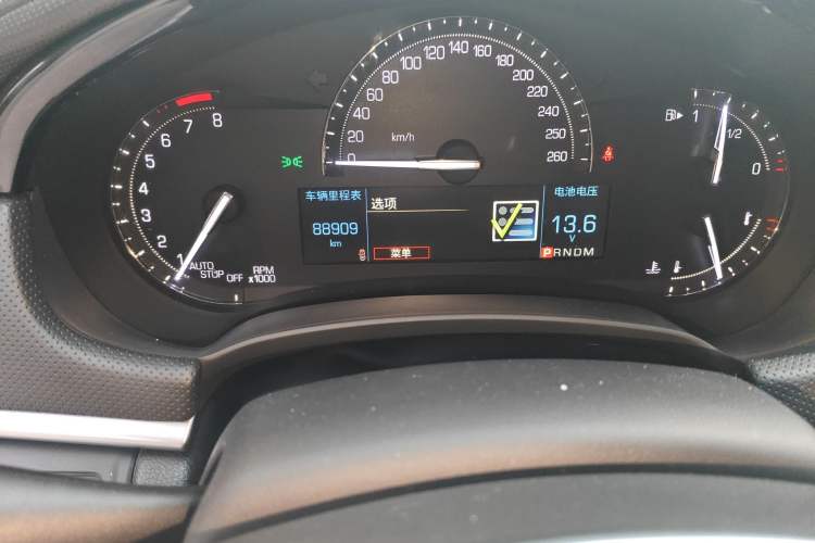 Used Cadillac XTS 2018 28T Tech Edition Odometer Close Up