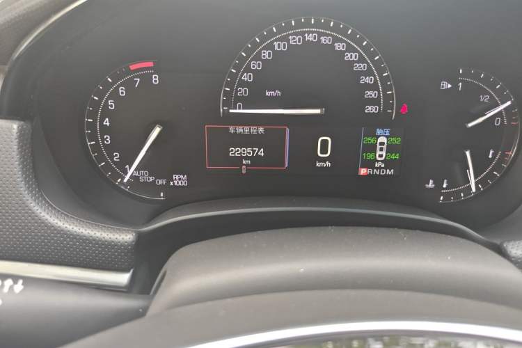Used Cadillac XTS 2018 28T Elite Edition Odometer Close Up