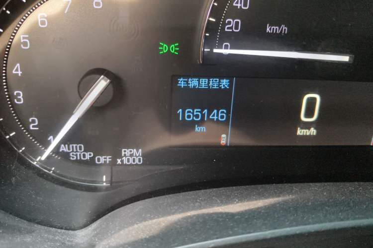 Used Cadillac XTS 2018 28T Elite Edition Odometer Close Up