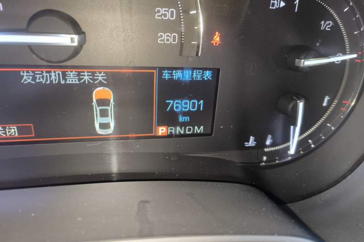 Used Cadillac XTS 2018 28T Tech Edition Odometer Close Up