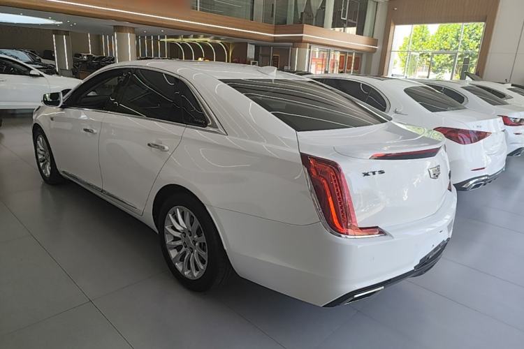 Used Cadillac XTS 2018 28T Elite Edition Rear Left 45 Deg
