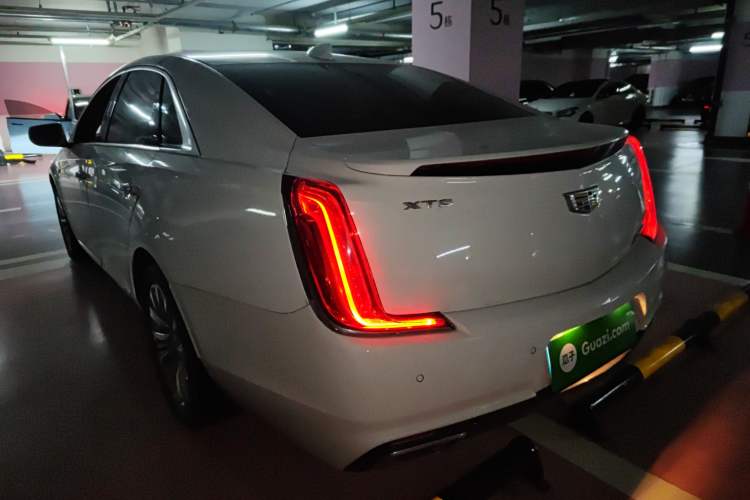 Used Cadillac XTS 2018 28T Tech Edition Rear Left 45 Deg