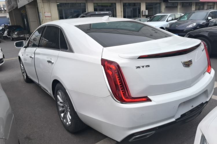 Used Cadillac XTS 2018 28T Elite Edition Rear Left 45 Deg