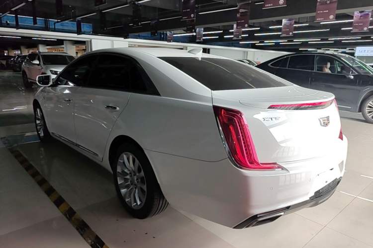 Used Cadillac XTS 2018 28T Tech Edition Rear Left 45 Deg