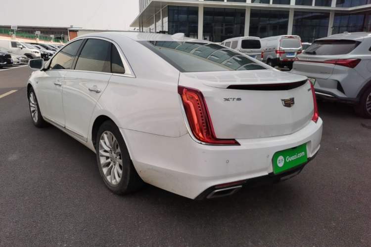 Used Cadillac XTS 2018 28T Elite Edition Rear Left 45 Deg