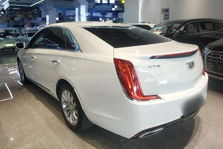 Used Cadillac XTS 2018 28T Elite Edition Rear Left 45 Deg