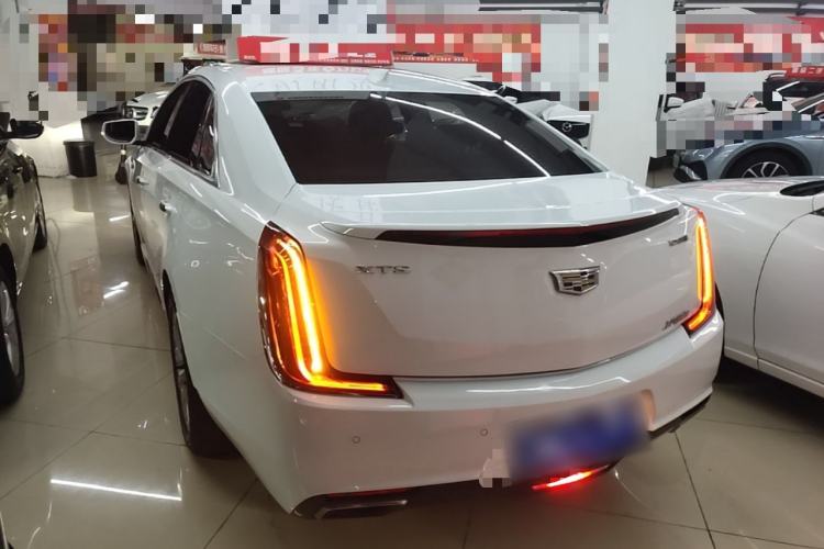Used Cadillac XTS 2018 28T Elite Edition Rear Left 45 Deg